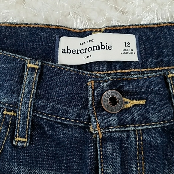 Like new Abercrombie shorts, size 12 - Picture 2 of 3
